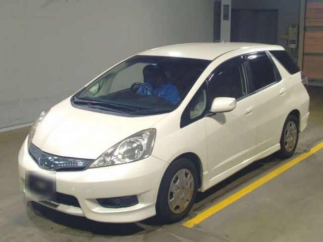 33064 Honda Fit shuttle GP2 2012 г. (TAA Yokohama)